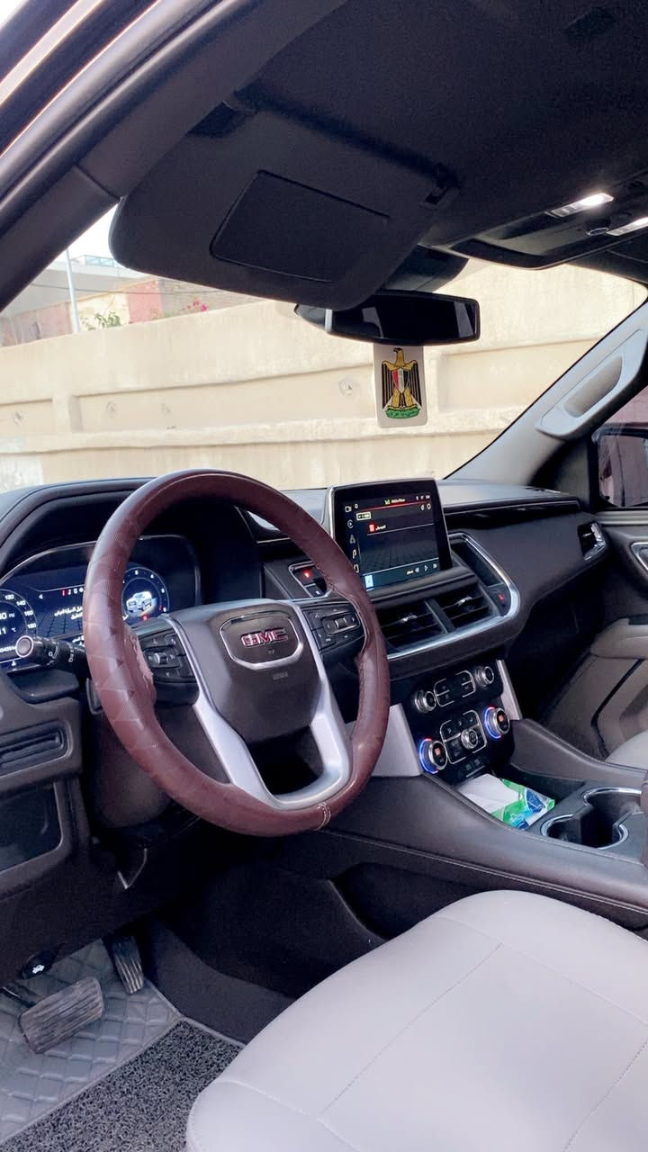 السلام عليكم جمسي يوكن وكاله مديل 2023 مغلف نانوو بلكامل ماشيه 100 الف كفاله عامه السياره بيه بارد بصيط بين لباب ولجاملغ لخلفي ومشتغلي شغل مضبوط اثر شخط وصابغي مكاني بصره ***********
