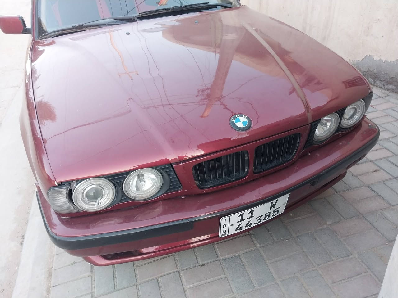 للبيع موديل ٩٠ حجم ٥٢٠ بجم عريض فتحه غرفه جلد كهربائية تخم تاير جديد باتري جديد السياره بيها محرك كير اكسن وأرد ياباني ٥٢٥ شرط لا تبخير ولا تنقيص بيها طخه الجاملغ الأيسر الخلفي والباب مبدل السعر ٥٥ وبيها مجال رقم الموبايل *********** العنوان كربلاء طويريج
