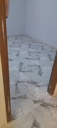 مرخصت الادمن خلفه سيراميك ارضي الجدران مطابخ حمامات ٠٧٨٠٣٢١٨١٦١