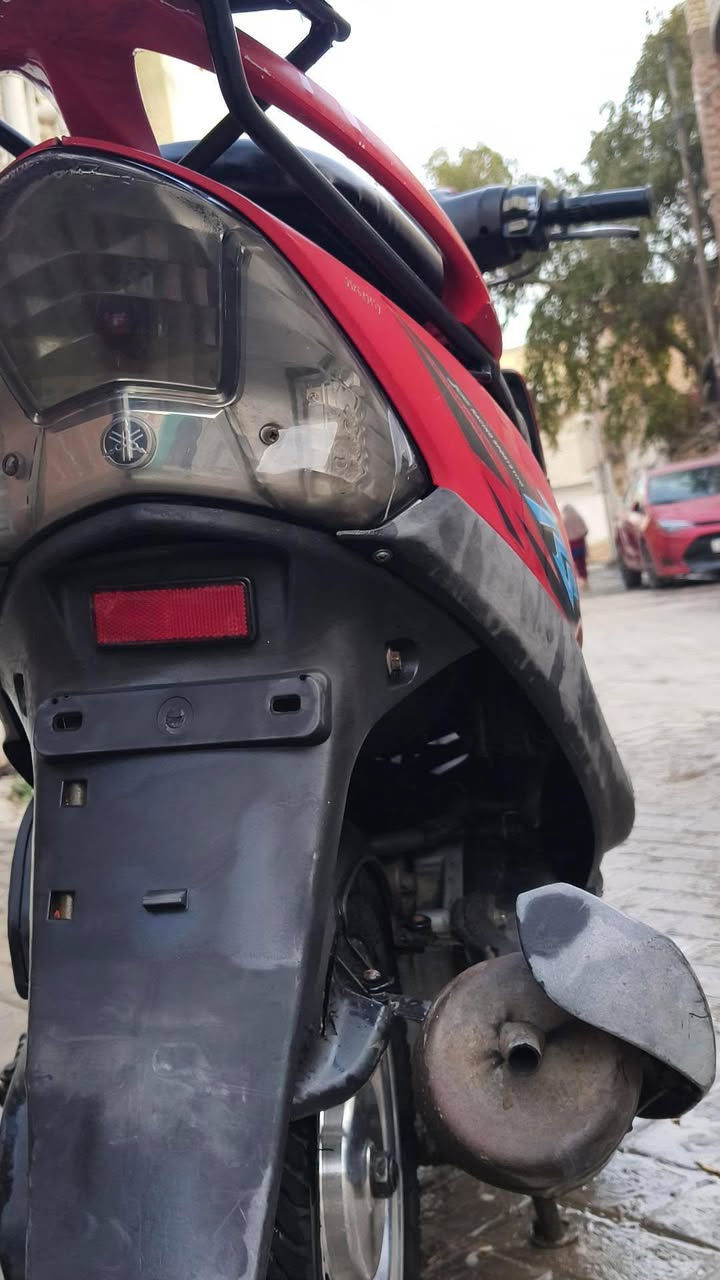 السلام عليكم دراجه ماكس عدله ما صار 4اشهر من منزلهه رمبه دراجه بلاديه برغي مامفتوح بيهه فقط مبدل ويل 

السعر 800 وبيهه مجال بسيط 
***********

