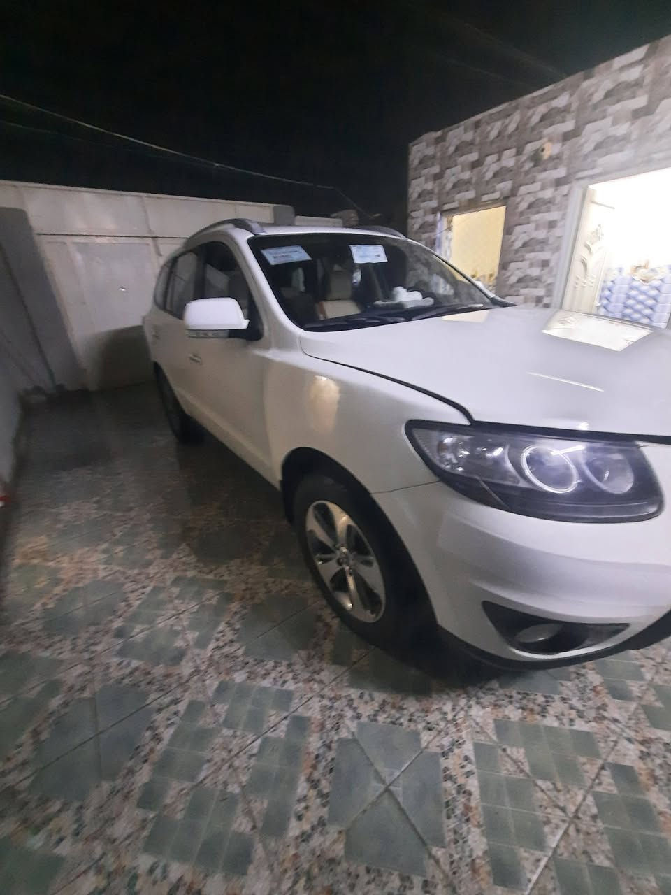 سلام عليكم سنتافيه 2011للبيع خليجي كفاله عامه فول سياره رقم نكليزي بغداد بسمي سياره 3قطع تبريد بنورامه تحكم بلستيرن شفط مري حاكيه حساسات تدفه تبريد 3قطع سياره 7راكب تخم تاير بصمه سياره جاهزه اخربصمه ابواب وجنطه حبايه مانقصه ***********ذي قار 6سلندر
