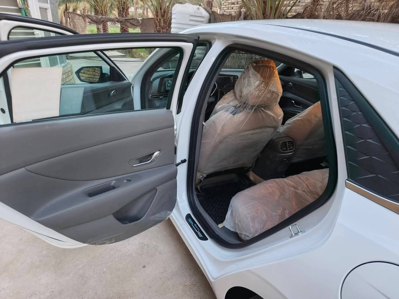 السلام عليكم للبيع النترا ٢٠٢٤ خليجي محرك ٢٠٠٠ المرغوب ام ضمان صار بيهة حادث ومصلحه بنيد بدل/ وباب صدر صبغ +بارد شبر  بدون دواخل وبيه وباقي مكفول الموصفات فول معروفه مال الخليجي رقم بغداد الجديد بسمي  ***********
