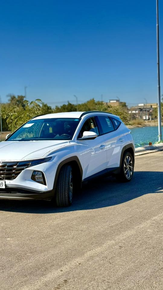 سلام عليكم 
Hyundai Tucson
موديل 2023
كفالة عامة عدة هذ  الشخط الي بل دعامية 
موصفاته :
بصمة 
دخول ذكي 
سايد بريك 
دكمه داخلاسود مطعم 
 ويل 18 
حساسات اماميه خلفيه
 كشنين كهرباء
 كامره دواره
 تحكم استيرن 
تبريد قطعتين 
مري شفط 
شاحن واير لس 
شاشة ايباد 
للاستفسار
***********
