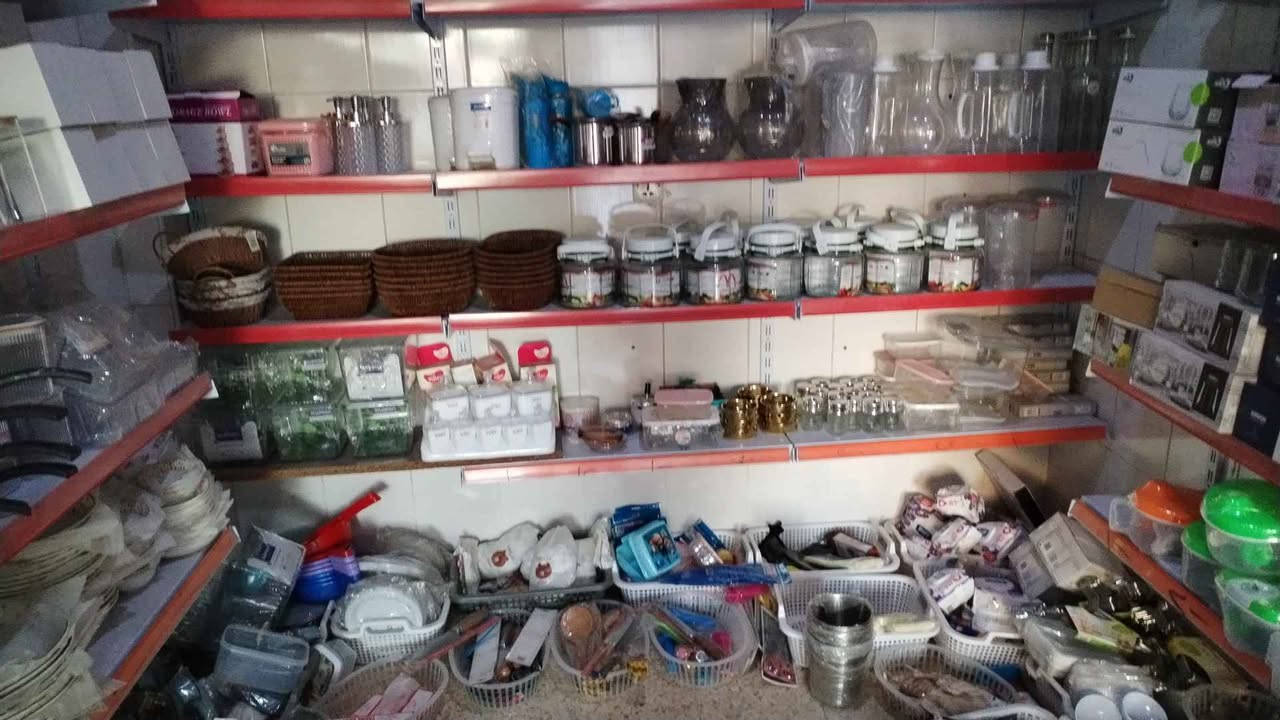 ئەم ئەشیایەی دوکانە بۆڤرۆشتنە نرخ 40 وەرەقە  *********** أربيل, العراق
