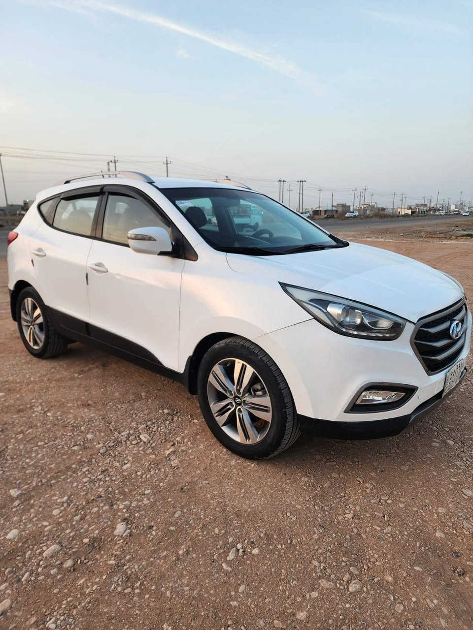 توسان ٢٠١٤ خليجية قطعتين صبغ بدون دواخل السعر 140 وبيها مجال قليل ***********
