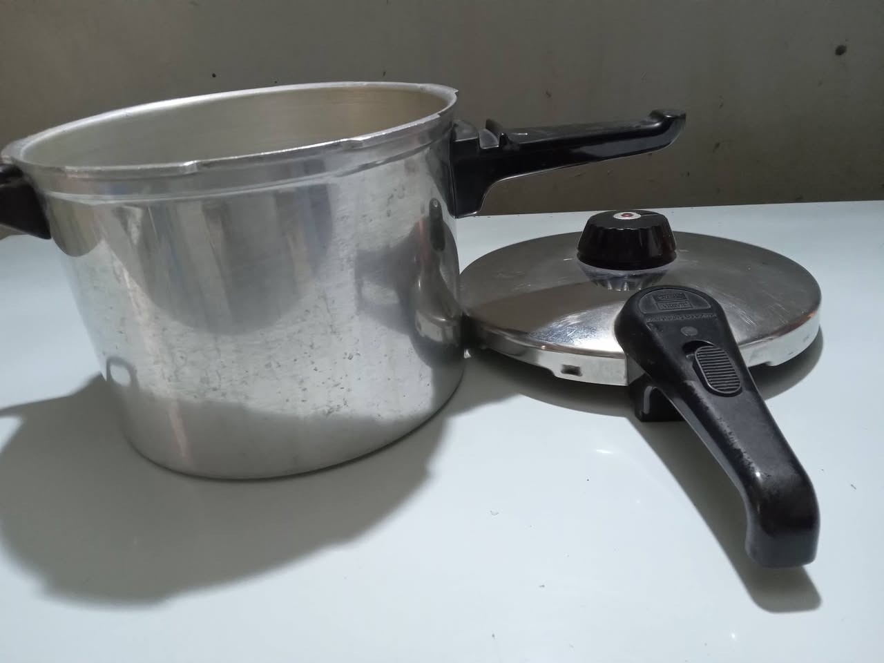 ٥٠ الف قفل ناقص الواشر البلاستيك فقط ..ألماني..بغداد المشتل لا يتوفر توصيل


**إذا كنت صاحب هذا الإعلان وتريد حذفه لأي سبب، رجاءا أرسل رسالة إلى الدعم الفني**