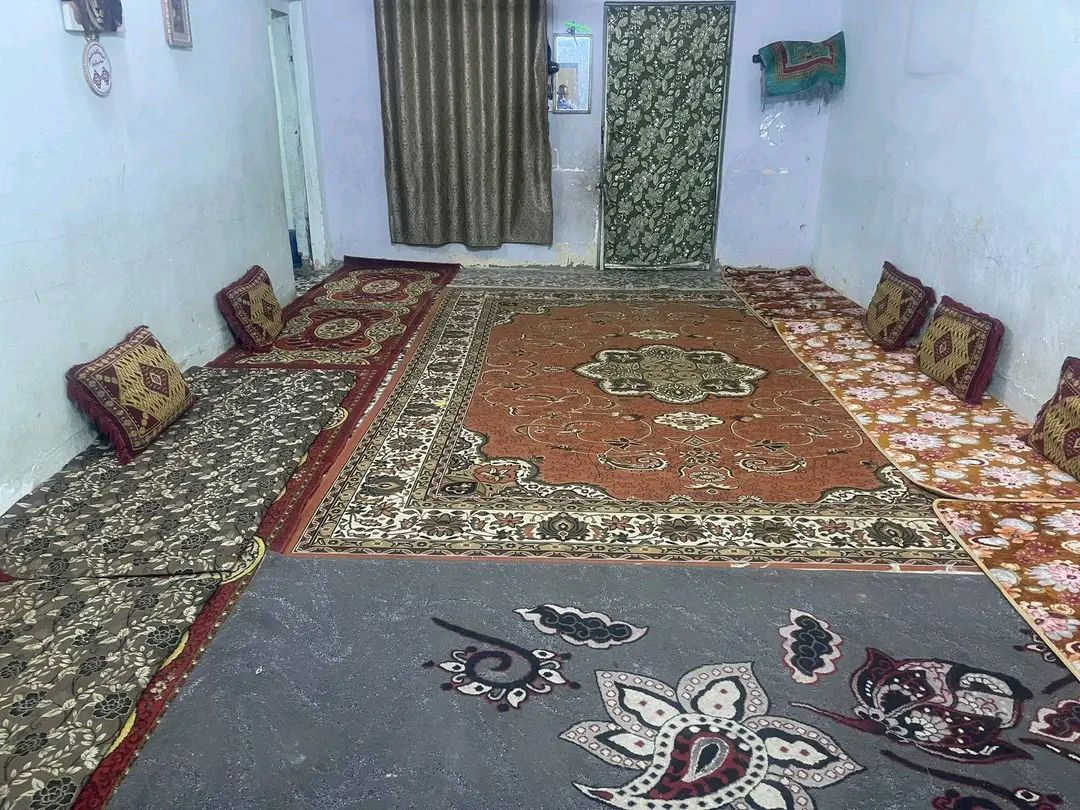 🏡 منزل للبيع – خلف جامعة بابل / حي السجاد
📍 موقع مميز وهادئ قريب من الخدمات
يبعد عن طريق حلة – نجف حوالي 1300 متر فقط
ويبعد عن التبليط 50 متر فقط

📐 المساحة 500 متر
▫️واجهة 30 متر
تفاصيل المنزل: ▪️ غرفتين
▪️ هول واسع
▪️ مطبخ
▪️ مجمع صحيات داخلية وخارجية
▪️ كراج واسع يتسع لأكثر من سيارة
▪️ حديقة واسعة ومفتوحة
▪️ خدمات كاملة (ماء + كهرباء)
▪️ كهرباء وطنية + مولد
📑 طابو زراعي – سند 25
ويتحول باسم المشتري مباشرة

📞 للاستفسار: ***********
✨ استقبل كافة العروض العقارية في ناحية أبي غرق وباقي المناطق المجاورة
