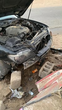 بي ام باخره موديل ٢٠٠٦  رقم بغداد صدامي بدون ضباره ابيع كوم حديد كير و...