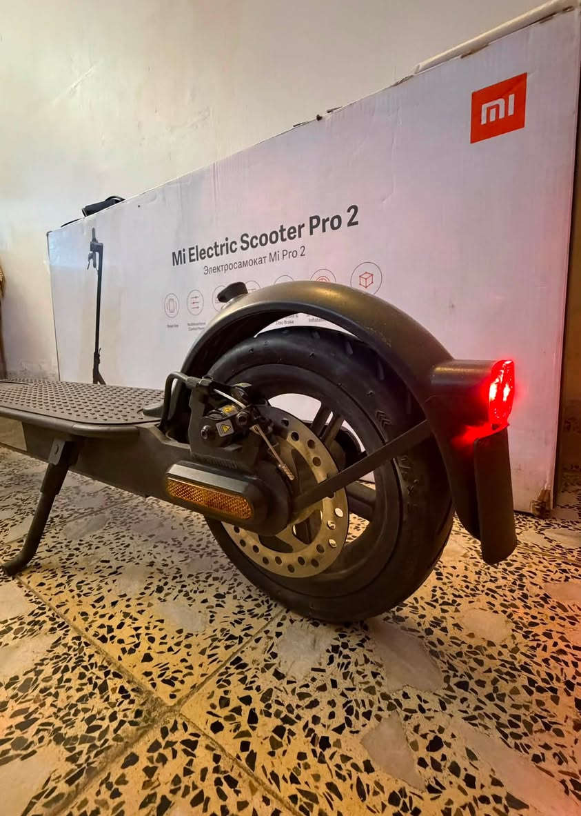 ((Xiaomi Mi Electric scooter pro2))
🛴🛴سكوتر شاومي الكهربائي أصلي من الشركة حصراً..
👍 شبه الجديد (نظيف) مستخدم كلش قليل.
يمكن أن ينطوي ويحمل.

💡يمشي 50km بالشحنة الواحدة
💡فيه ثلاث سرعات أعلى شي 25km
💡ضوء أمامي وخلفي
💡جرس

🥇يمكن ربطه بالتلفون وقفله ومشاهدة حالته وذلك عن طريق تطبيق (Xiaomi)..

🥇جميع مستلزماته تجي وياه: الباكيت، شاحنة، دليل الاستعمال
وأيضاً سبير مال تاير إضافي وواير للنفخ..

📞 للتواصل واتس (***********)
🛵 يوجد توصيل لجميع محافظات العراق

🔥 سكوتر راقي جداً وصفقة مقارنة بالسعر

السعر: 350,000 الف دينار.
