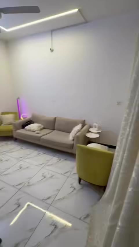 شقة مؤثثة طابق ارضي ب ليمونة للاستفسار***********
