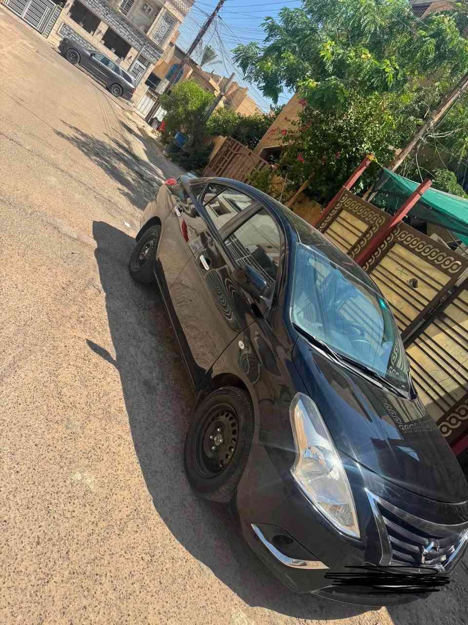 السلام عليكم للبيع نيسان سني خليجية موديل ٢٠٢٣ رقم بغداد الجديد ماشية ١١٠ بيها صبغ نص جنطة وجاملغ خلفي صفحة يمنى سيارة جديدة وجاهزة تخم تاير صدر مكينة كير تبريد ثلاجة السيارة خير من الله 
مكان سيارة حي جهاد 
السعر ٩٠  وماكو هيج سعر بلاش 
***********
*********** بغداد, العراق
