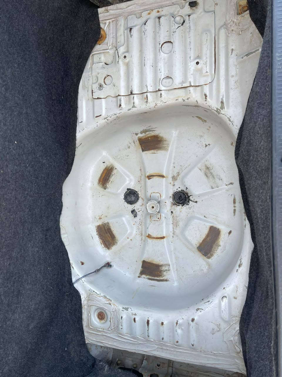 يالله سلام عليكم بطه فصل مديل 1993لون لولوي رقم بصره دولي سنويه 2030 مكينه3000ديلكو تبريد حداديه تخم تاير كفاله عامه من الكص والنقل وضربه ورسميات كافه السعر 75وبيه مجال قليل مكان بصره الهاتف ***********
