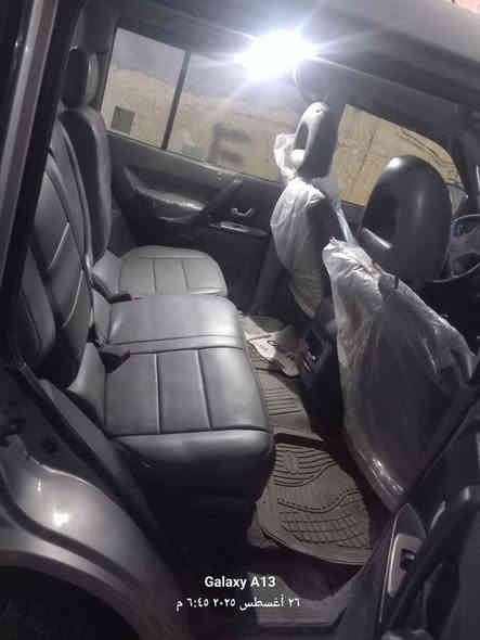 سلام عليكم سيارة باجيرو البيع مكينه 300 مديل 2006 مكان بغداد جديدة رقم التليفون ***********
