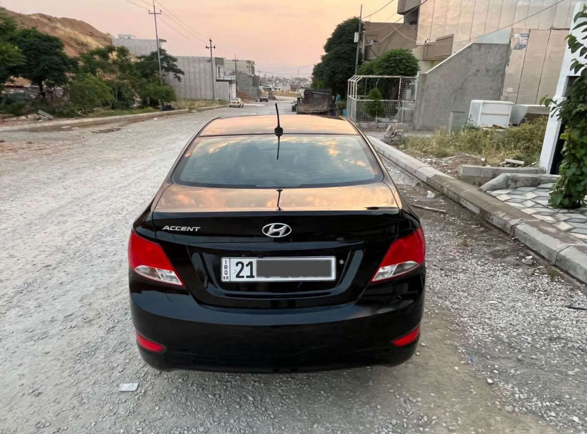 هۆندای ئەکسێنت ٢٠١٧ سەیارەکە یەک پارچەو پەڵەیەکی بۆیاخە بێ ناوگرتن گێڕ ئۆتۆماتیک گێڕومەکینەوتەقەوڕەقەی بەشەرتی فیتەر سەنەوی تازەیەقفڵی قفڵی٨٥$ بێ مەعامەلە  بۆ زانیاری زیاتر *********** السليمانية, العراق
