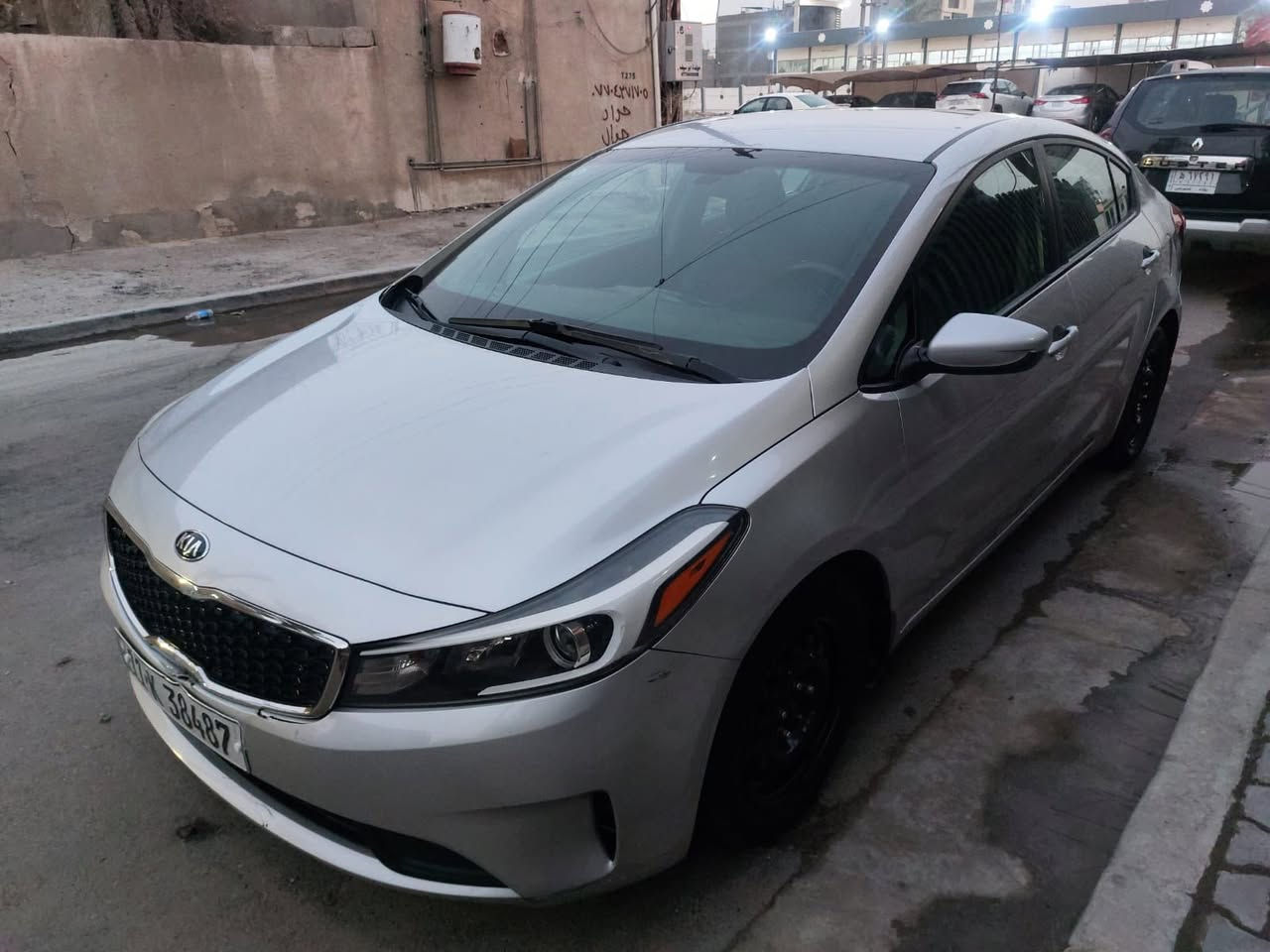 السلام عليكم
كيا فورتي موديل 2017 وارد امريكي
حادثها جاملغ خلفي وتبديل قبغ الجنطة
البجم كبس بدون ايرباك
تخم تاير جديد كير ومحرك (كفالة)
ماشية 125 الف
رقم الهاتف ***********
السعر: 118 وبيها مجال قليل
العنوان: بغداد / السيدية
