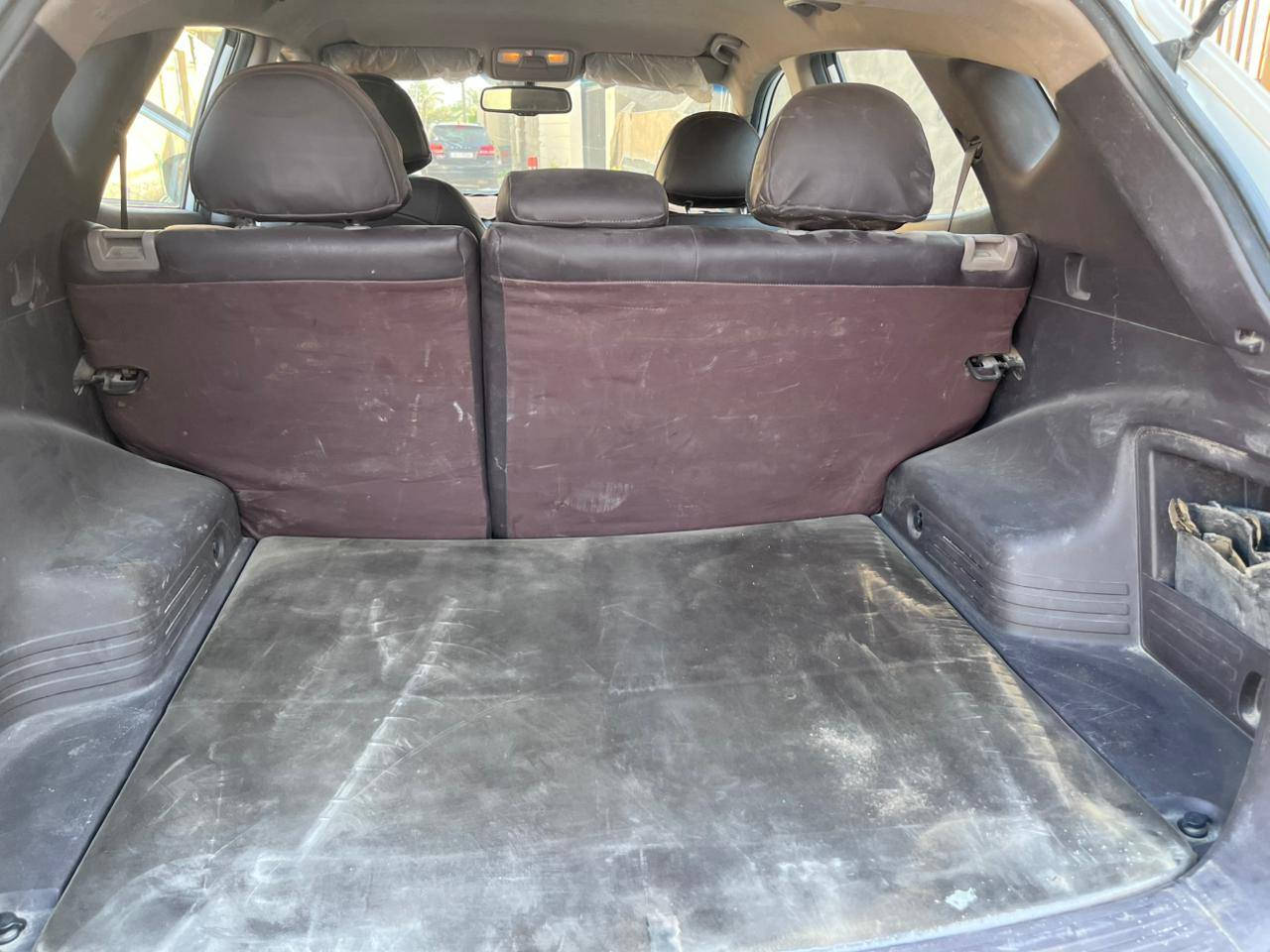 توسان موديل١٤ شكل ١٥قطعتين تبريد مكفول ماعدا رصعة صغيرة في هلال الجاملغ الخلفي بسيطة ماشية ١٤٠باسمي رقم بابل دولي استخدام شخصي مكان السيارة بابل ***********
