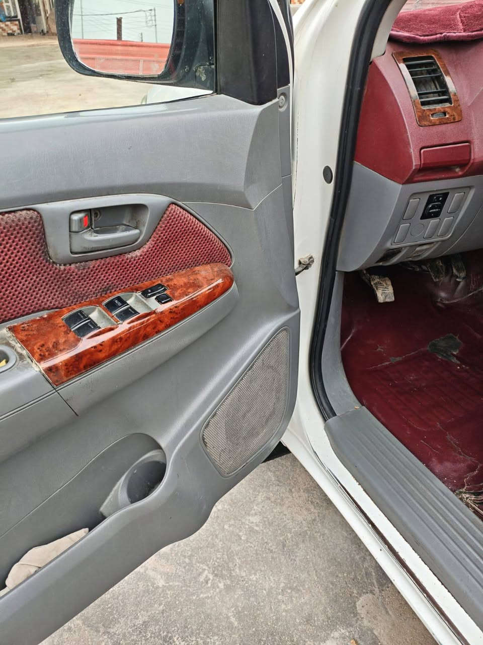 يالله أللهم صل علئ محمد وآل محمد
سلام عليكم هايلوكس فلاونزه 2007 للبيع أو مراوس ب فلاونزه. 
گير عادي شاصي 19 مكفولة عام عدأ بارد بسيط مكينة جديد  خير من الله لا تبخير ولا تنقيص تخم تاير جديد رقم ذي قار ملاكها يمي بالبصرة حدادة 100/100. سيارة نظيفة مال جناي تبريد ثلج السعر 123 مكان البصرة الهوير شراي يتصل وبي خير ويدلل سيارة مال جناي. ***********
