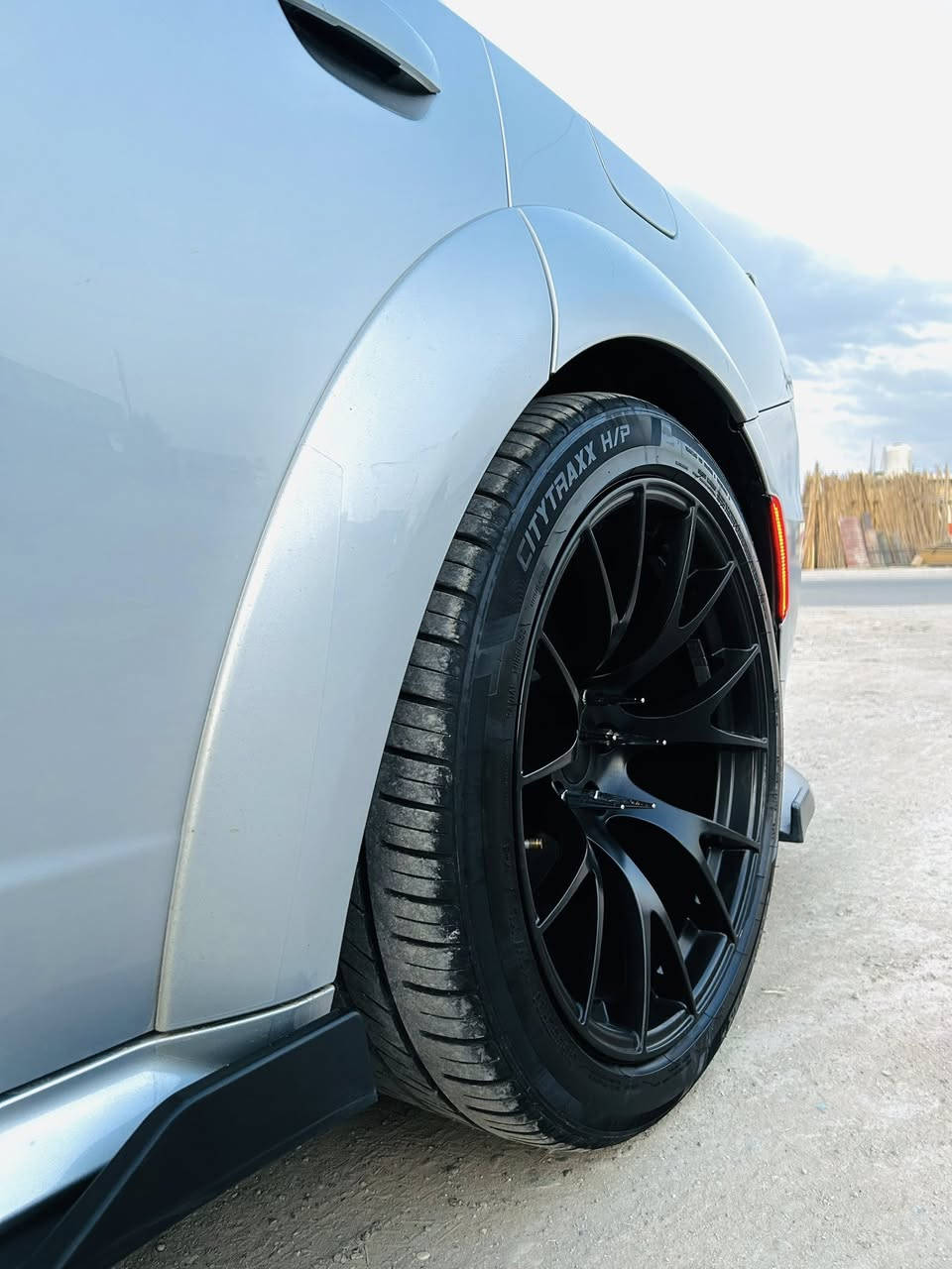 السلام عليكم
دوج جارجر srt 6400وايدبدي بلادي موديل 2021
فول مواصفات 
صور الحادث مرفقه مع المصور
المواصفات
فتحه سقف
داخل الكنتارا وجلد
كشنات ثنين كهرباء
ستيرن كهرباء حرف D
خزن كشنات وستيرن
كشنات اماميه تدفئه تبريد
الكشنات الخلفيه تدفئه
سماعات هارمن كاردن
رادار جانبي وحساسات خلفيه
رادار امامي
دشبول ودواخل دبل خيط الجديد
مكينه كير مكفولات
حداديه جديده تخم تاير جديد
ماشيه 60 الف
السعر 225 وبيها مجال بسيط
المكان كركوك 
*********** واتساب
