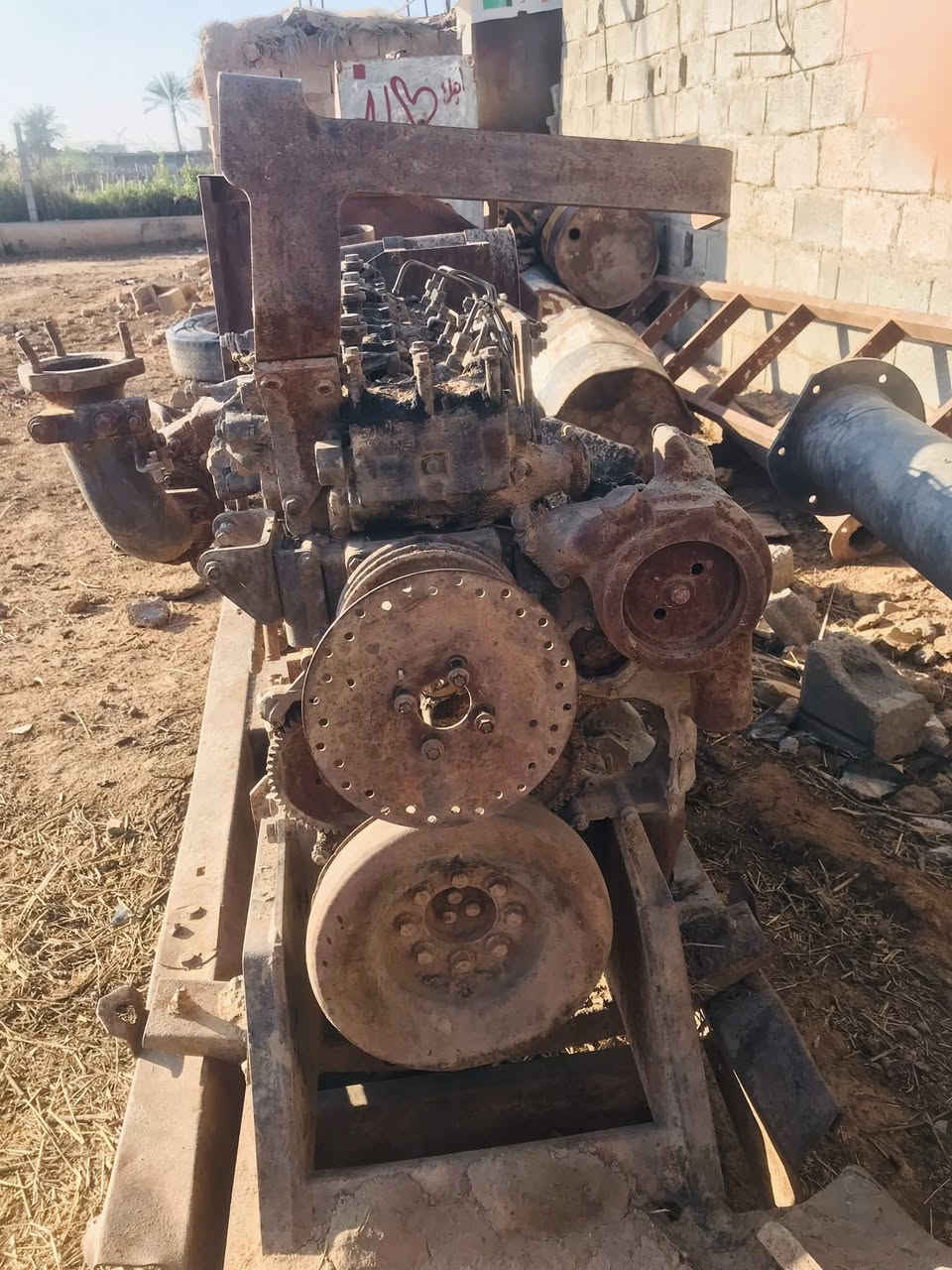 عندي هذا المولد لبيع احتركت عليه الغرفه وابيع كوم حديد المكان صلاح الدين ناحية يثرب الاتصال ***********
