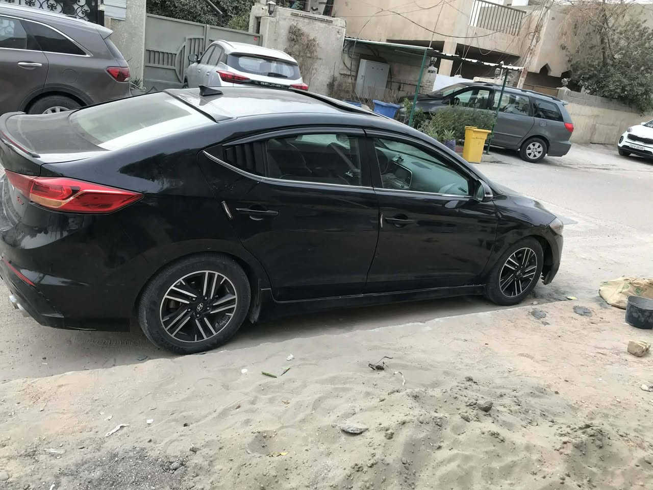 سلام عليكم من رخصت الدمن هاي النتراه موديل 18 فول مواصفات امريكي تيربو الف وستميه حادث جاملق اليسر وبنيد حادث امريكي السياره مابيه صبغ سوبر رياضيه تحكم استيرن شفتات كير ومكينه جدد مكينه وتيربو قبل يومين شديتهن حاويه تخم تأير رقم انكليزي اريد مراوس ابجيب لاريدو أو توسان أو سنتافي أو سورينتو اسويج بسويج مكان السياره بغداد الرضوانيه قرب معمل زينب ***********
