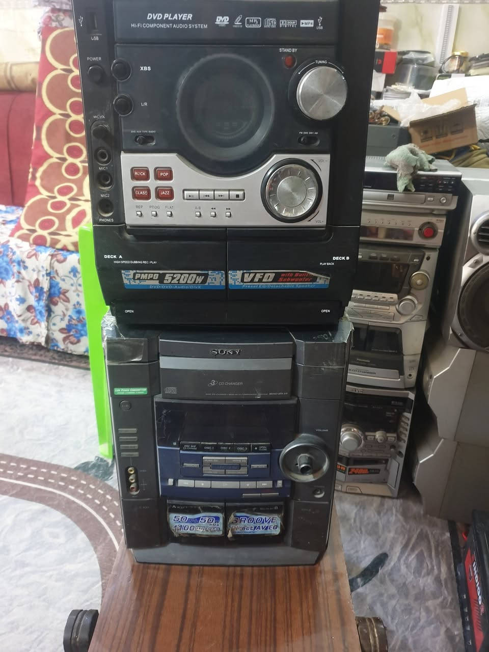 جهازين واحد شغال كهرباء لكن تظهر ريحة اثناء التشغيل والثاني سوني عاطل ابيع ادوات سعرهن ٢٠ الف الحلة مهندسين الاتصال على الخاص أو موبايل  *********** يوجد توصيل
