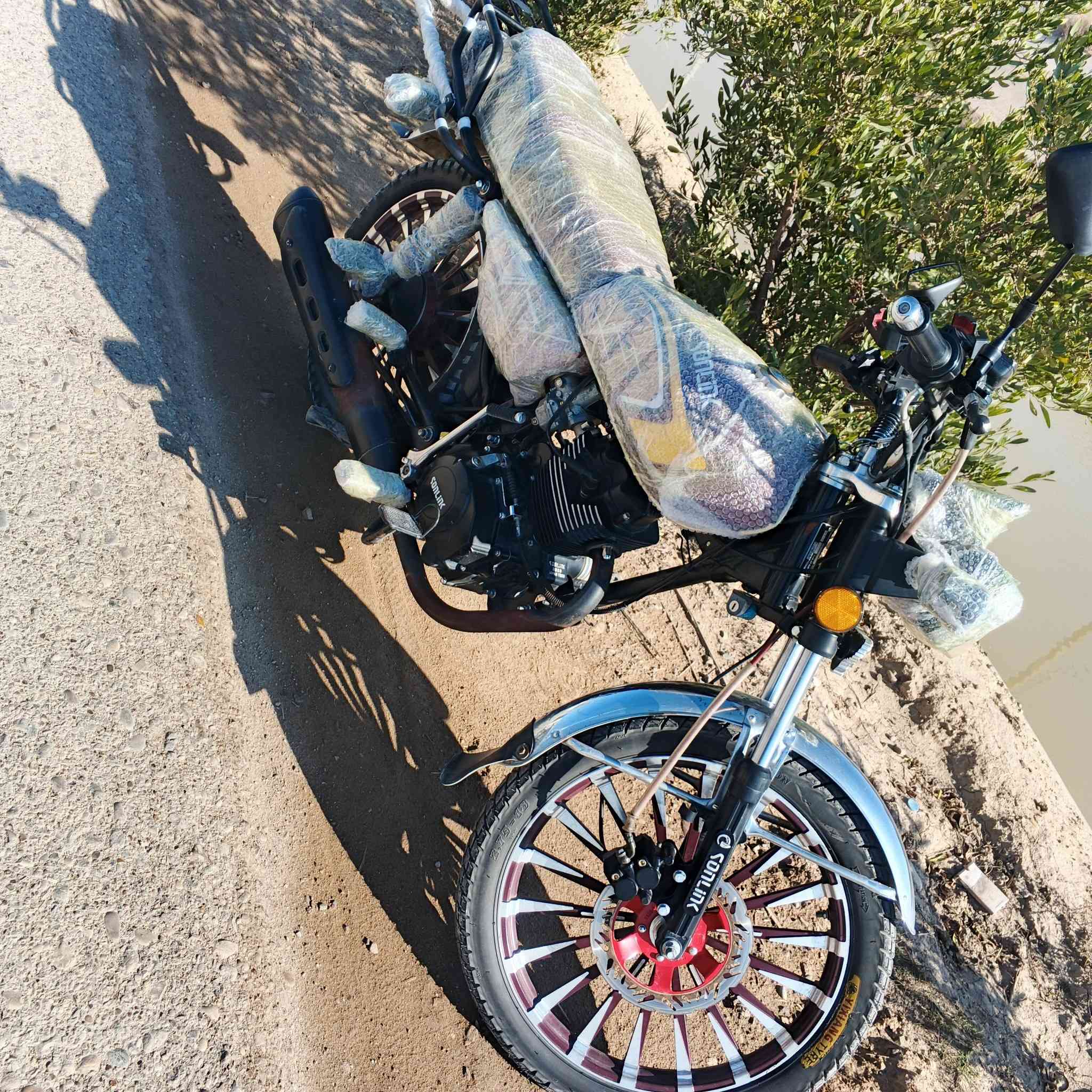 سلام عليكم
دراجة سيفان للبيع موديل 2025 كامله مابيه اي نقص مكاني ديالى بعقوبه تقاطع القدس للاتصال ***********
