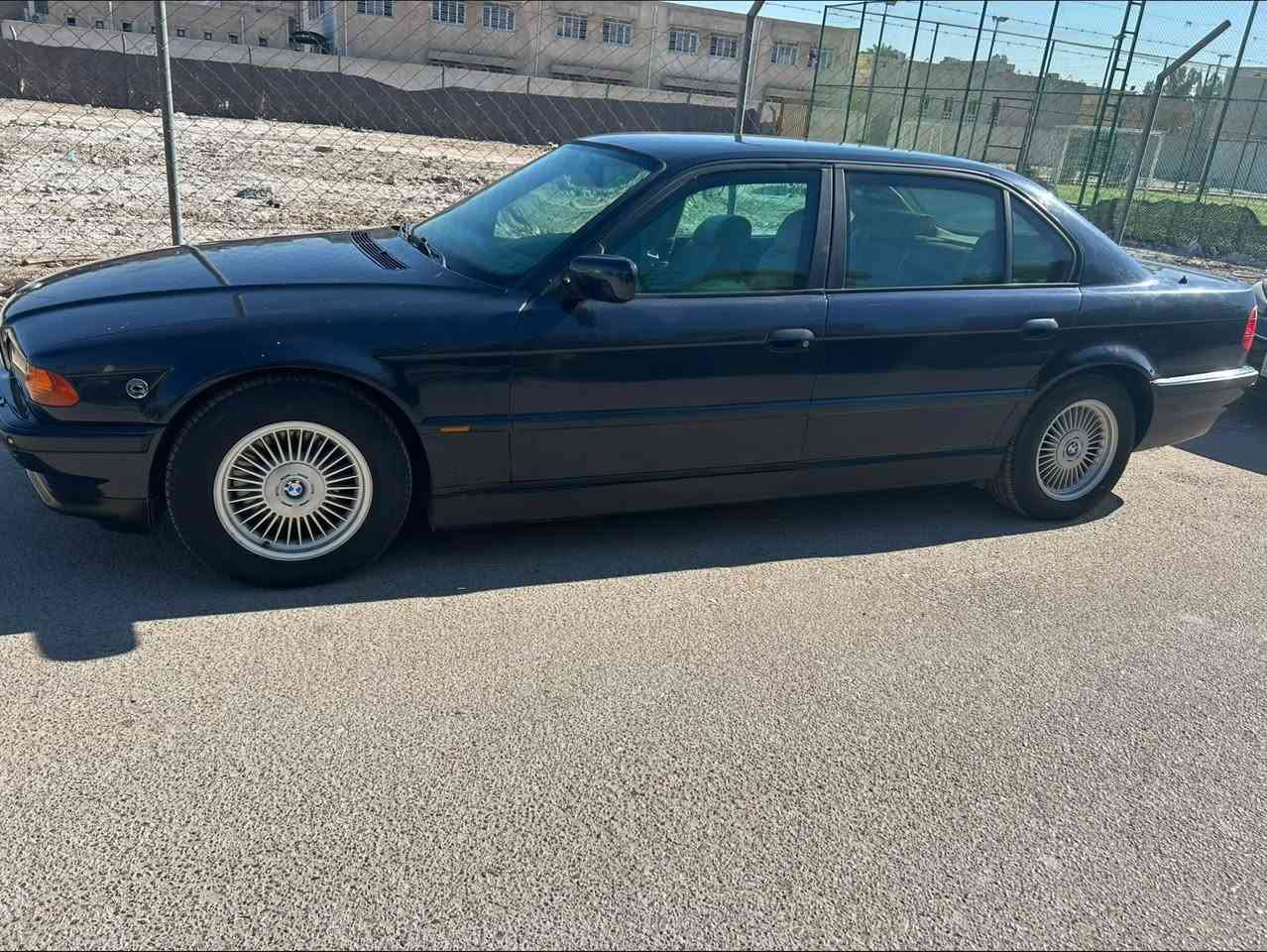 للبيع BMW  E38 ١٢سلندر
حجم750iLV12
مصفحه تصفيح بلادي الماني ضد الرصاص
موديل 1999
رقم بغداد أنكليزي بئسمي تحويل او وكاله ومذكور بلسنويه مصفحه
جديده ماشيه ٩٦ الف حقيقي
فول مواصفات
جام ٤ يصعد وينزل
ستيرن كهرباء
تحكم ستيرن
كروس سرعة
مري كهرباء
سيدي جنجر
كشنات جلد كهرباء امامي  ولخلف
٥ بردات
بطل اوكسجين بل جنطه +منضومة حريق
حساسات امامي وخلفي
برده خلفيه كهرباء
بردات بل أبواب الخلفيه
جنطه شفط
صافرة إنذار ابلادي +لاقطه
تليفونات ٢ بلادي وشغالات
تبريد +تدفئه
محرك +كير +تايرات+باتريات كلهن جدد مكفولات من كلشي والسياره بدون اي نقص
عنواني بغداد السيدية
***********
