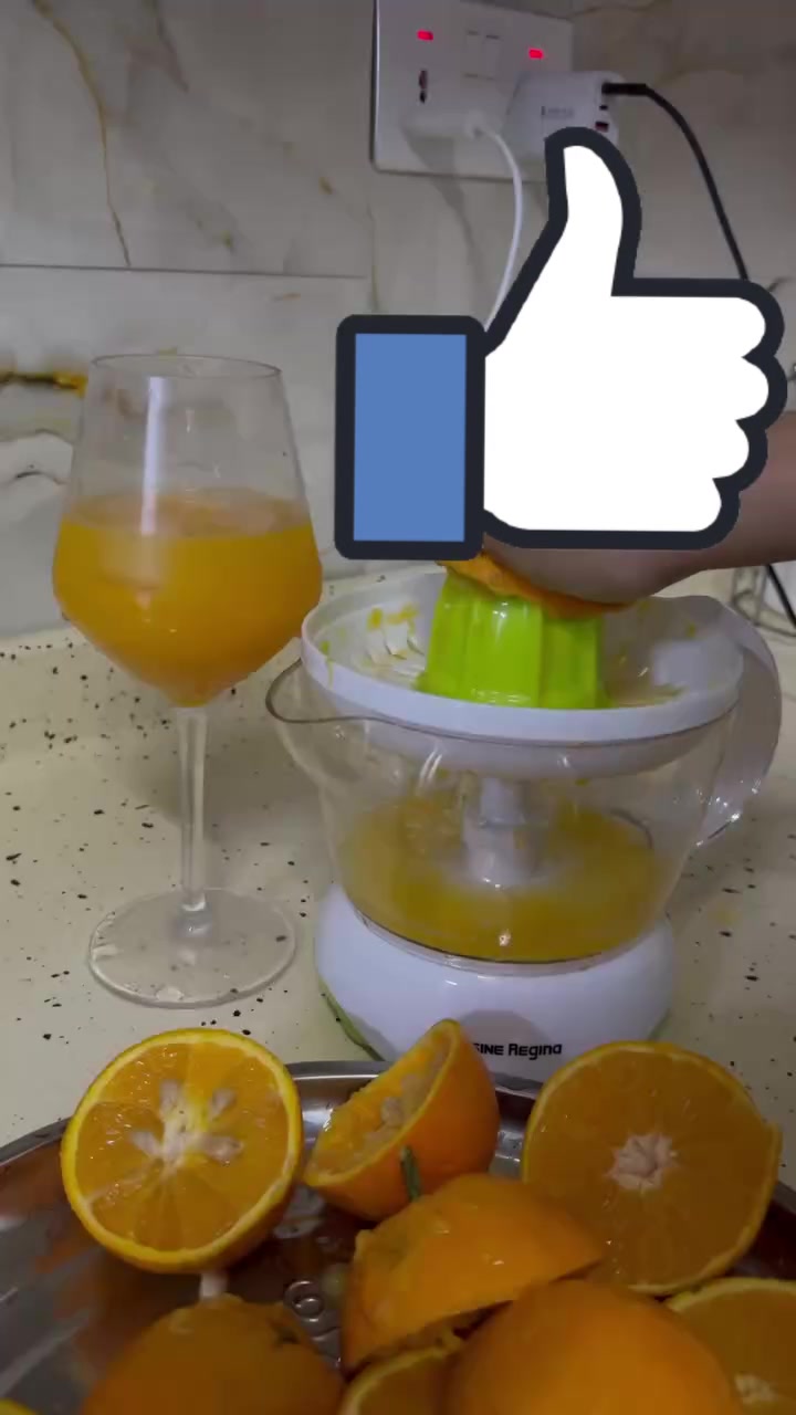 حبايبي عن تجربة.. العصير ينزل مشخول، ثخين،  يجنن 🦋❤️

السعر ١٠￼


**إذا كنت صاحب هذا الإعلان وتريد حذفه لأي سبب، رجاءا أرسل رسالة إلى الدعم الفني**