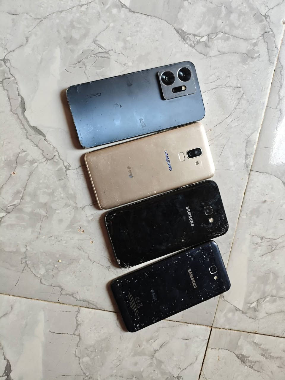 سلام عليكم جهزه البيع عوزهن بس شاشات قيم وخذ ***********
