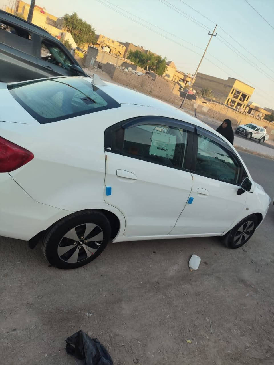 السلام عليكم ورحمه الله وبركاتة شوفر سايل للبيع رقمة بغداد مكينة وكير بيكاتشو كورلة توة شادهن نظيفة من بدي وتاير سيارة جاهزة ماتخسر علية سعر 58وبية مجال مكاني ناصرية ***********
