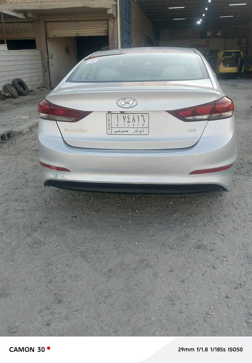 سلام عليكم 
النترا خليجية2017 قطعتين صبغ 
وبيها بارد السعر 123 
***********
