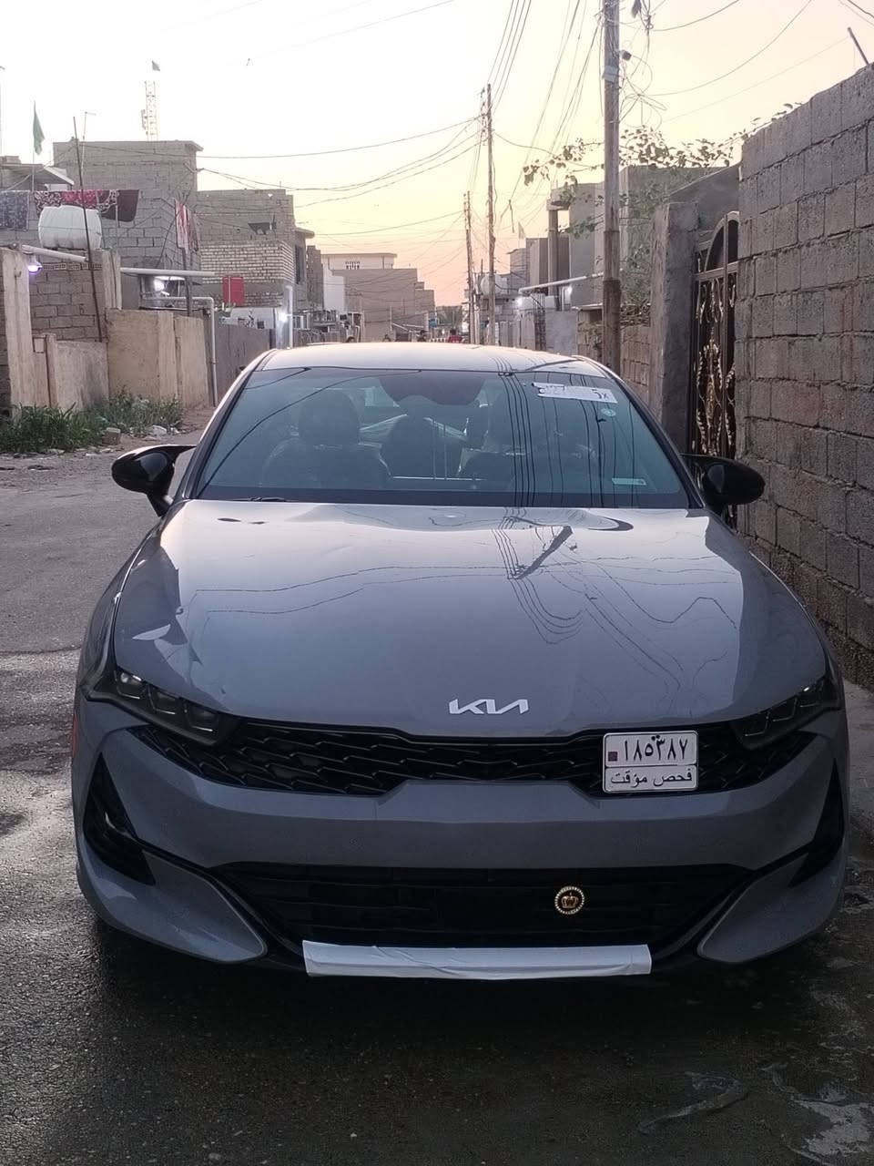 سلام وعليكم 
كيا K5 موديل 2024، فئة GT Line ماشية31 ميل سيارة فول عدة الفتحة الون سمنتي شذري بيهة تبديل باب وبنيد مال كصة صبق بس الهلال موجود صورة الباقي تكحيل وبارد سيارة جديدةافحص العنوان بغداد المداىن رقم صاحب يسارة ***********
