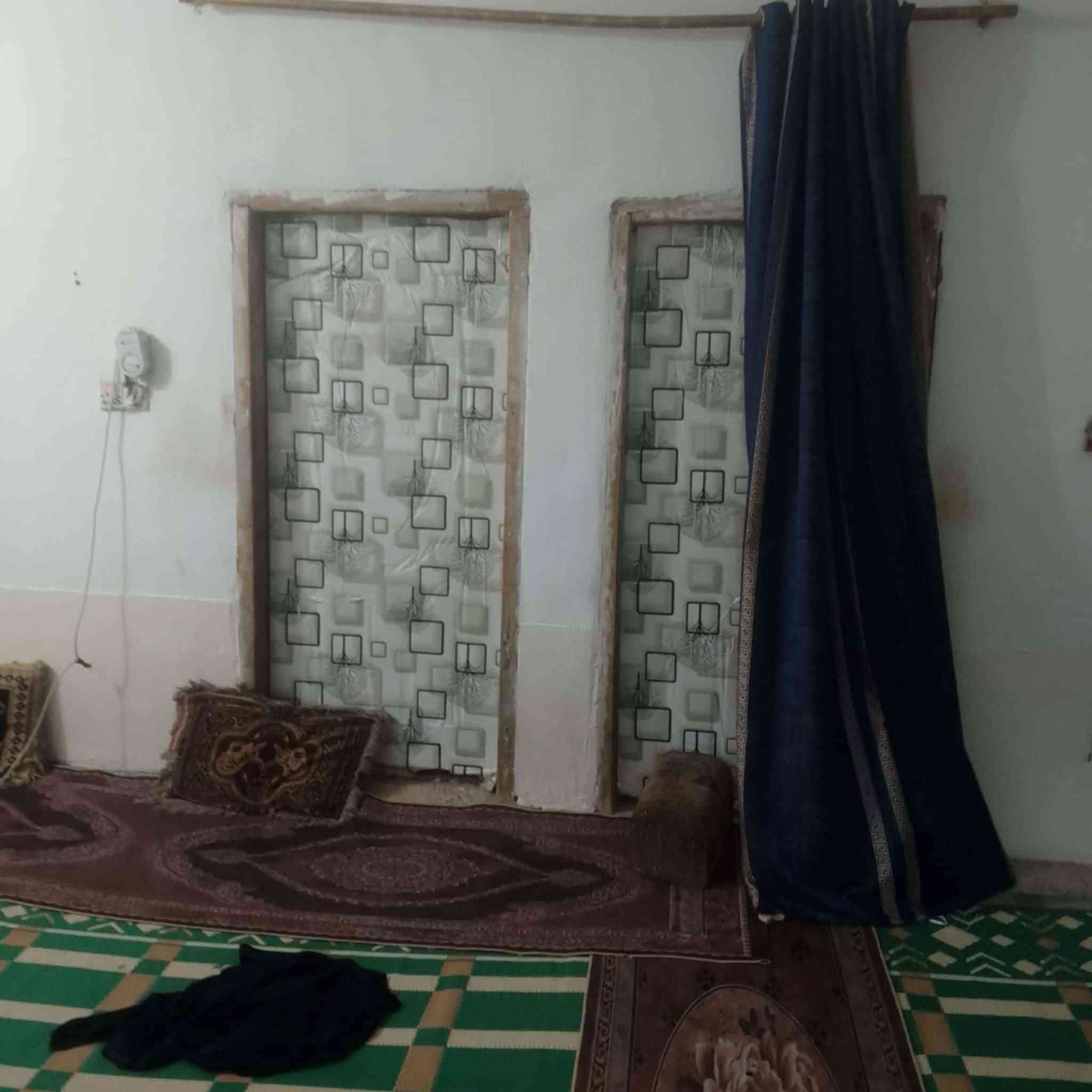السلام عليكم عندي بيت لبيع مساحته 200 متر السعر 110 وبي مجال رقم الهاتف ***********
