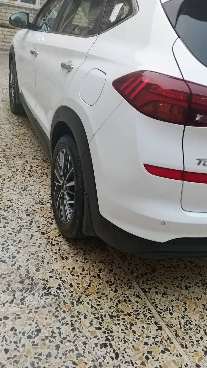 توسان 2019خليجي شركة الگاصد
كفالة عامة فول مواصفات ماعدا البانوراما 
ماشية 104 كيلو متر 
رقم بغداد جديد تحويل مباشر 
السعر 200.5
***********
