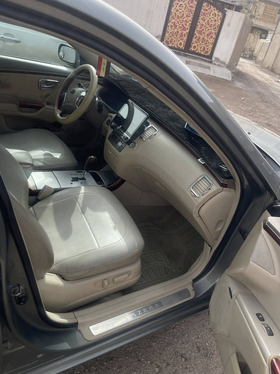 السلام عليكم ازيرا موديل ٢٠٠٦ خليجي مكينه 6 سلندر رقم بغداد فول واحد على واحد مكينة كير  جديد شادلهة  حداديه تايرات تبريد خير من الله ما بيها نقص جاهزه السعر ٨٠ وبيها مجال
***********
