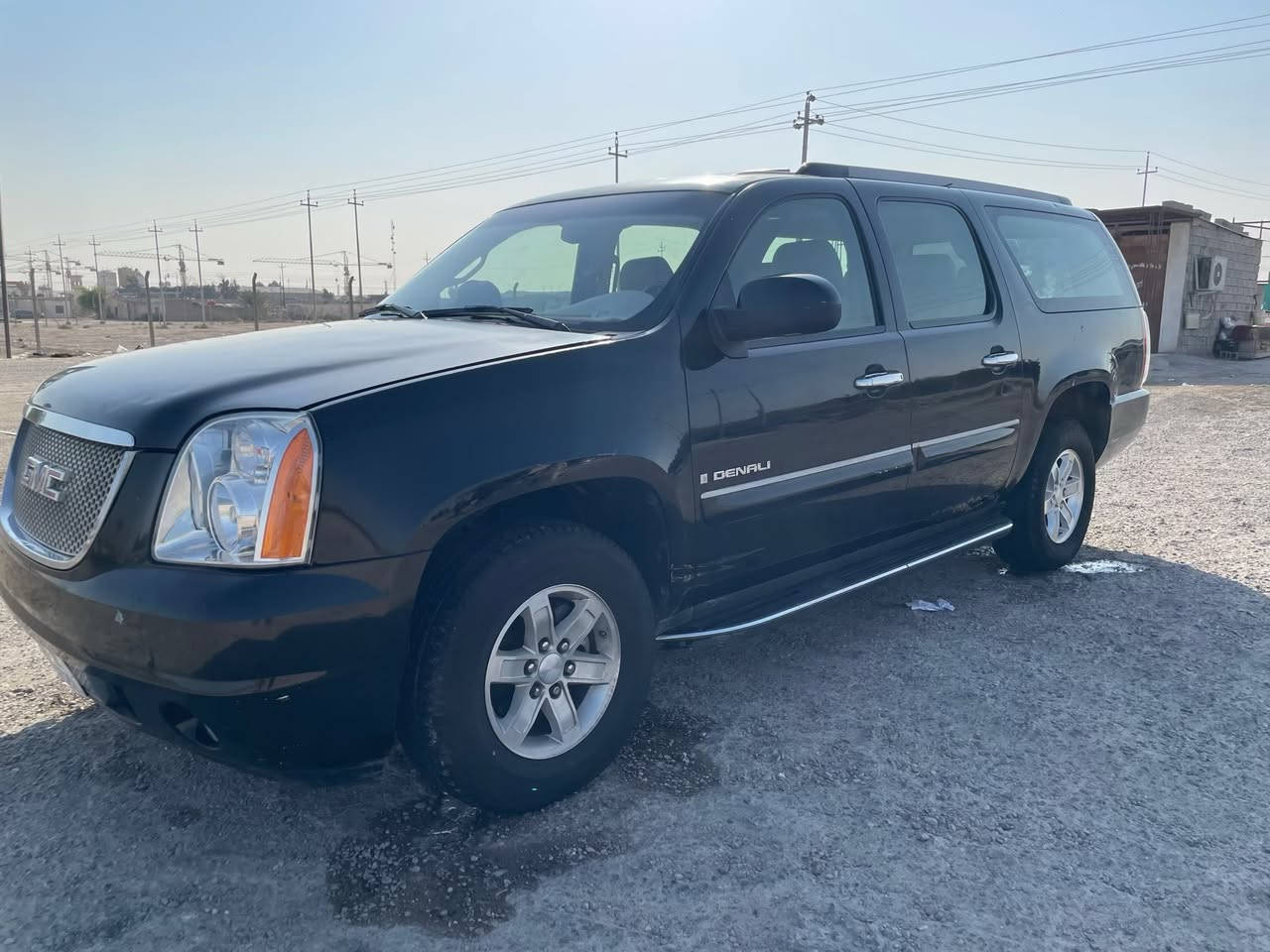 السلام عليكم البيع جمسي  يوكن دنلي  2007 محرك كير اكسن جدد حداديه بلكارتون دواخل عسلي جلد سياره انضيفه مالت بيت ملاحضه سياره بدون رقم ادوات  سعره 85 ورقه مكاني بصره ***********
