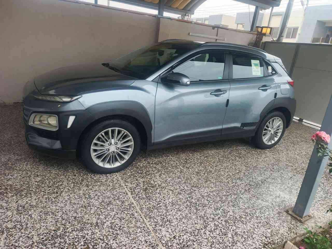 السلام عليكم 
عندي هونداي كونا موديل 19 وارد امريكا محرك 2000 دوش المرغوب بيه حادث جاملغ وبنيد صبغ+شبر بالجاملغ الخلفي وماشره اني فول مواصفات 
سلايت 
كشنات تدفئه 
رادارات 
بصمه ابواب وتشغيل 
شاشه كبيره 
كامره 
تحكمات ستيرن قياده ذاتيه 
السعر 112ورقه وبيه مجال سنويه باسمي هزه جديده وارقام وسنويه 
ملاحظه محرك بلاد وكير ايتي بلاد وحداديه جديده وتايرات جديده
العنوان بغداد العامريه مجمع نجمه بغداد السكني ***********
