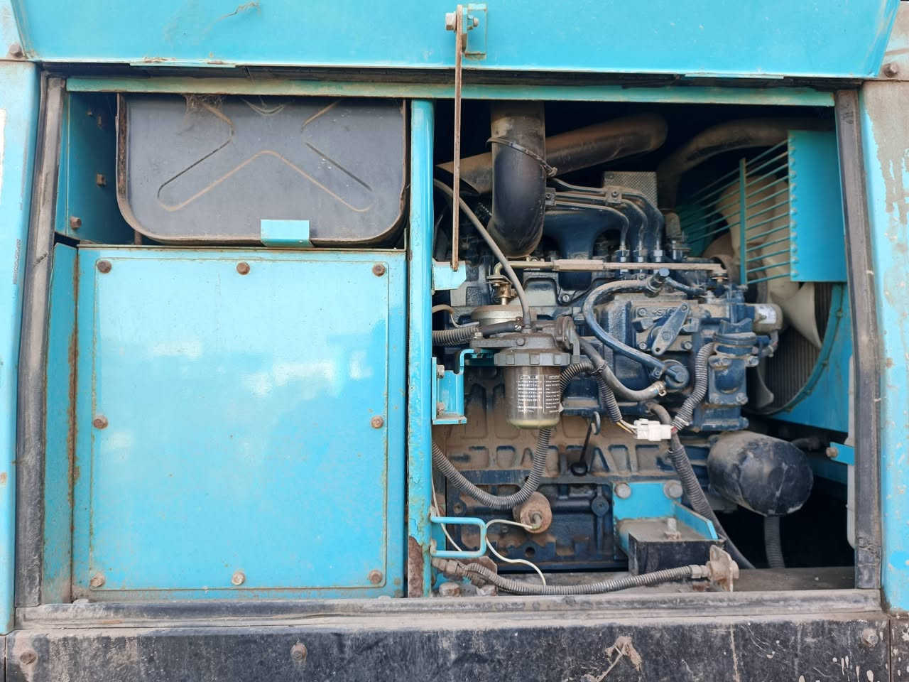 سلام عليكم مكائن كابوتا لحيم حجم المكينة 1703 و حجم التوليد 3 كيفي مكائن جدد زيرو *********** بغداد باب شيخ
