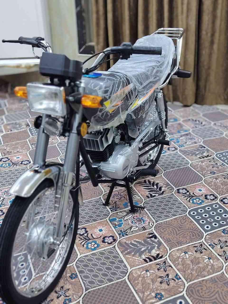 سلام عليكم شباب دراجه ساسوكي خبط للبيع دراجه شوفت علينك نضافه فول بخدمت الشراي. مكاني حي العسكري ***********
