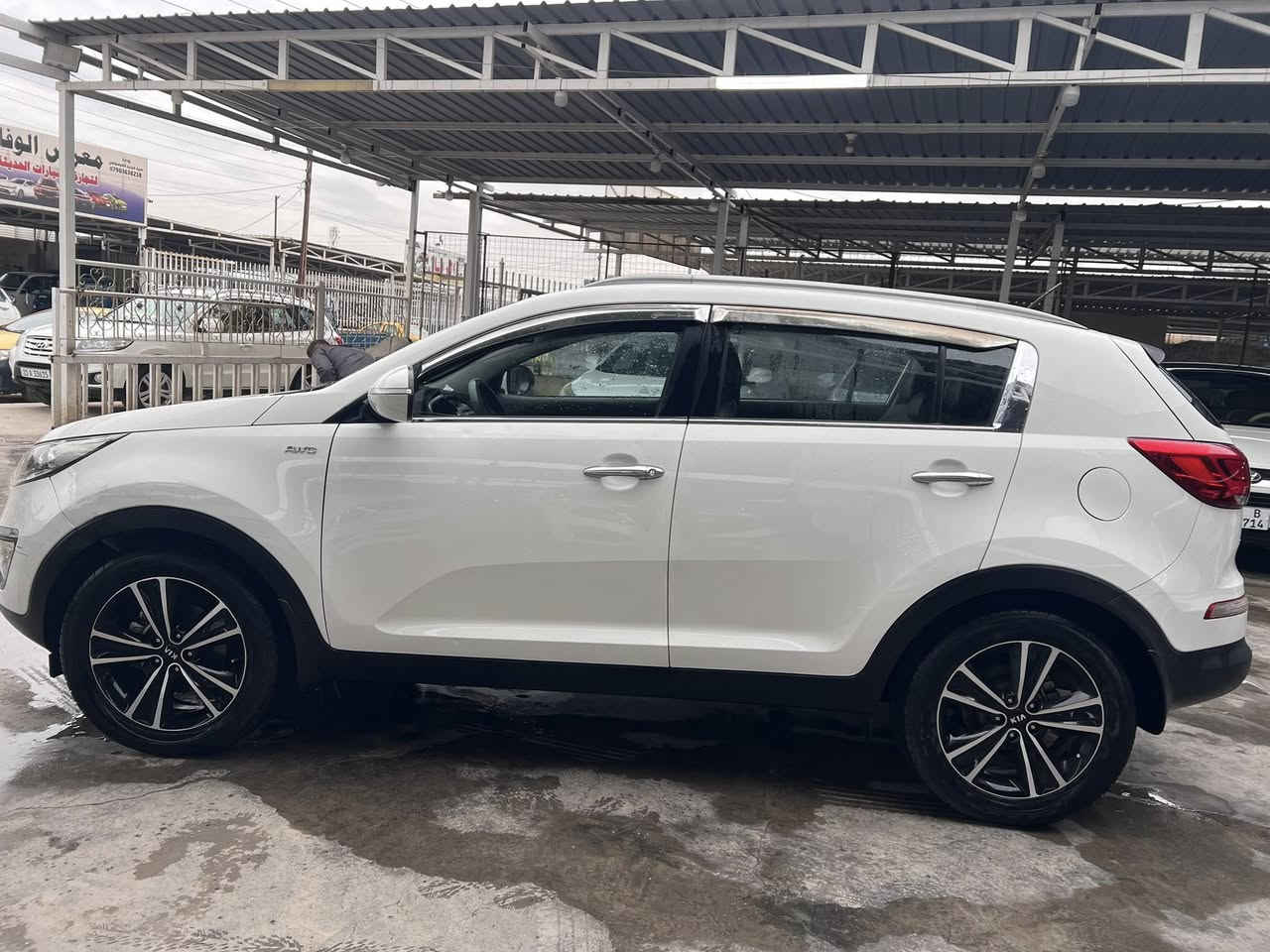 سبورتج 17 شكل ال 16 كفاله عامه فقط حالب محرك 2000 دوش بحاله جيده صدر امامي خلفي جديد تخم تاير مواصفات حساسات مثبت سرعه مري شفط 
السعر 148 بيه مجال 
مكاني بغداد اليوسفيه 
***********
