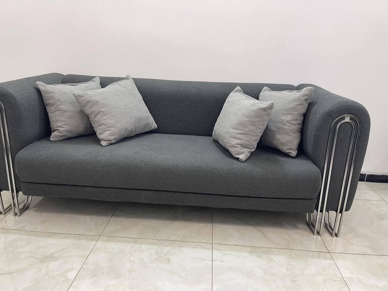 تخم 8 مقاعد ( قنفات اثنين و كراسي اثنين ) جديد ما مستخدم ابد قبل يومين اشتريته  البيع لغرض السفر 
عنواني بغداد يرموك


**إذا كنت صاحب هذا الإعلان وتريد حذفه لأي سبب، رجاءا أرسل رسالة إلى الدعم الفني**