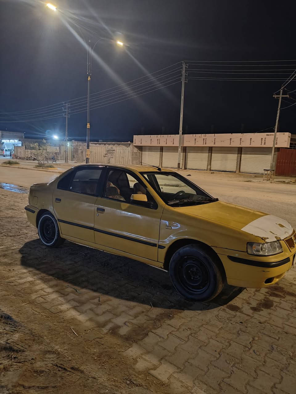 سلام عليكم سياره نضيفه خير من الله محرك وگير شرط تبريد ثلج حداديه 80./. اتصال ***********
