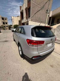 كيا سورنتو 2017 وارد خليجي  لون سلفر فور ويل  ماشية 110 الف بيهة باب ا...