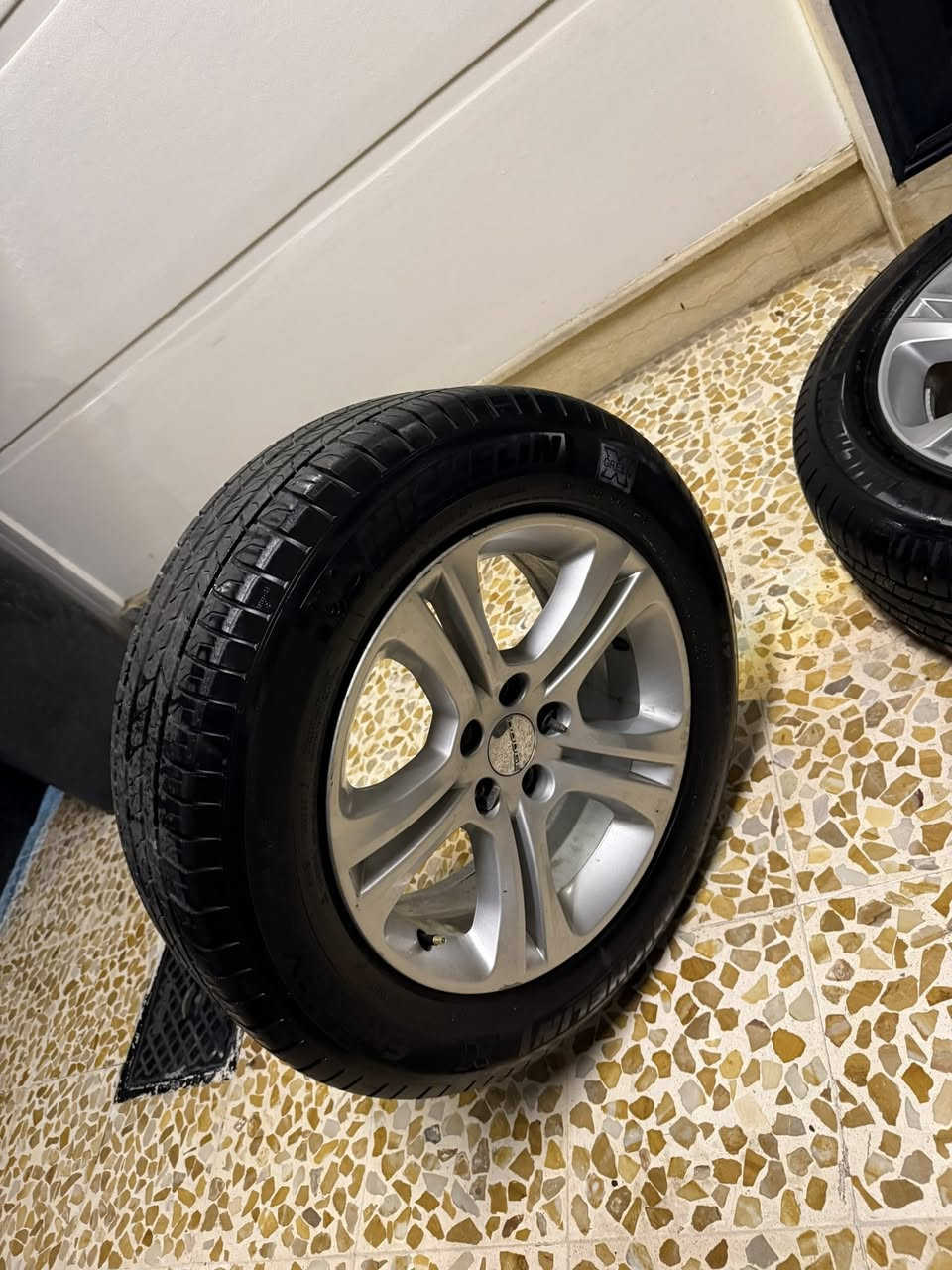 ويل جارجر 2023 نضافه 100 تايرات نضافه 100 مال سياره ماشيه 7000 للاستفسار *********** يوجد توصل جميع محافظات العراق
