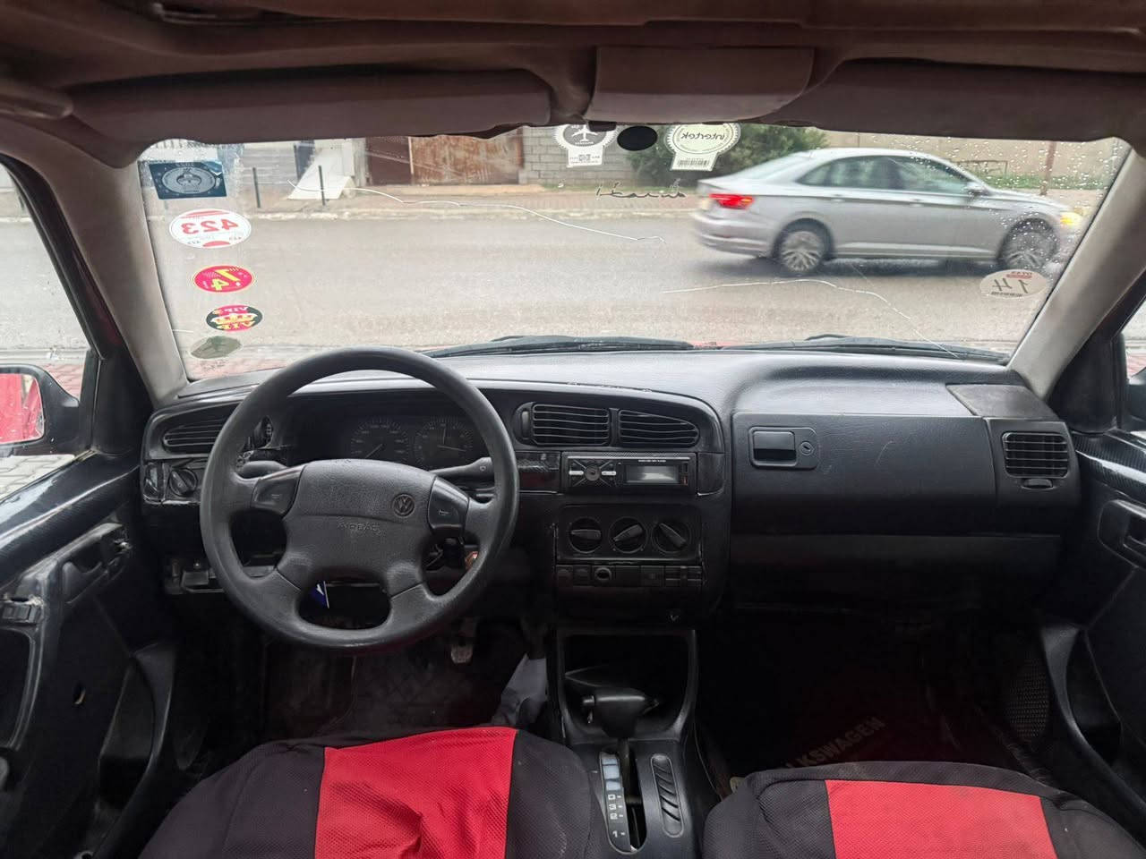 فينتو موديل 1994رقم كركوك مشروع وطني بيها بطاقة بنزين كير ومحرك بل شرط صدر جيد اطارات جديد كهربائية كولة شغال كير اوتو ماتيك تبريد شغال جام كهرباء سقف سلايت سعرة 32وبيها مجال بسيط *********** كركوك, العراق
