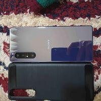 سوني 1ii • ذاكرة 128 • شاشة طبع خفيف