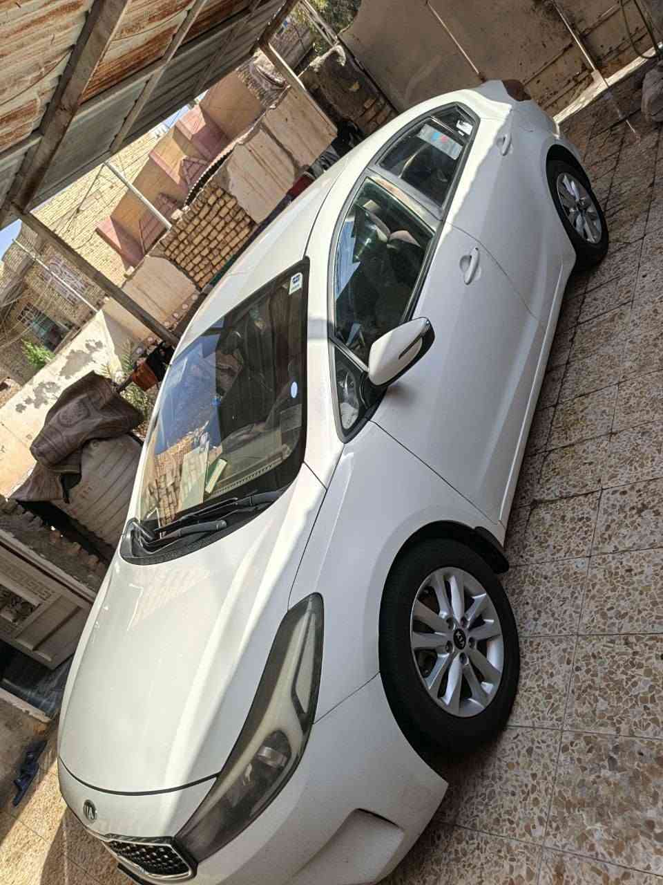 السلام عليكم
للبيع سيراتو 2018 خليجي 1600 دوش 
كير ومحرك وتبريد وتدفئة كلها شغاله 
سياره خير من الله 
حداديه جديده كامله دوشمه جديده 
رقم ميسان انكليزي الجديد سنويه لحد 2030 
بيها 4 قطع صبغ شرط بدون دواخل ولا لغود ولا شواصي وحده تبديل 
مكانها ميسان 
السعر (115) وبيها مجال 
تلفون (***********)(***********)

