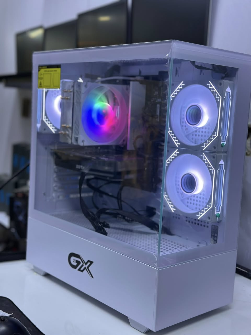 تحية طيبة شبابنا وحبايبنا 
مثل ما عودناكم اسعارنا و قطعنا ما الها مثيل - هاي التجميعة. فقط باور سبلاي وكارت مستخدمات 
I5 10400F جديد
RAM 16 2666 جديد
M.B H510 MSI A-PRO جديد
GTX1070 8GB ZOTIC مستخدم 
SSD128-HDD500 جدد
CPU FAN RGB جديد
P.S 500W+80PLUS GIGBYTE GOLD مستخدم
CASE 3 FAN جديد 
السعر ٥٠٠ الف فقط - متوفر توصيل لكافة المحافظات 
عنوان المكتب كوت المشروع شارع الحاسبات مكتب MEGA
***********
