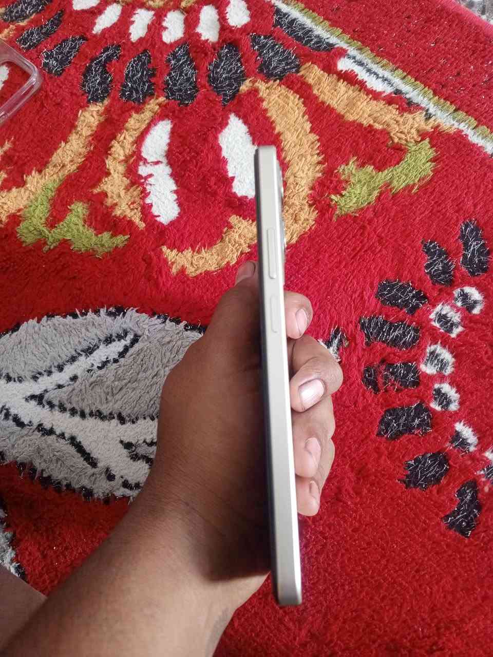 سلام عليكم تلفيون ريلمي نوت 70جهاز خير من الله جهاز صالي سبوع من أخذته ومستعجل ع بيعته لين معتز فلوس ذكرته 256 أسعر 250وبي مجال مكاني بغداد رقمي ***********

