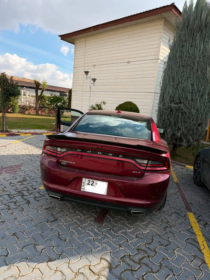 للبيع 

جارجر sxt plus موديل 18 كندي كلين ( عدا رصعة بالجاملغ الخلفي ) 

مواصفات فول ( عينه 260 )

سلايت 

كشنات خزن + تبريد + تدفئة

رادارات جانبية 

مري قلاب 

( صدر امامي خلفي جديد )

( تخم ويل جديد + تخم تاير جديد )

ماشية 105  رقم اربيل تحويل مباشر

السعر ( 225$ ) وبيها مجال 

عنوان السيارة / الانبار الرمادي 

للاستفسار /  ***********
